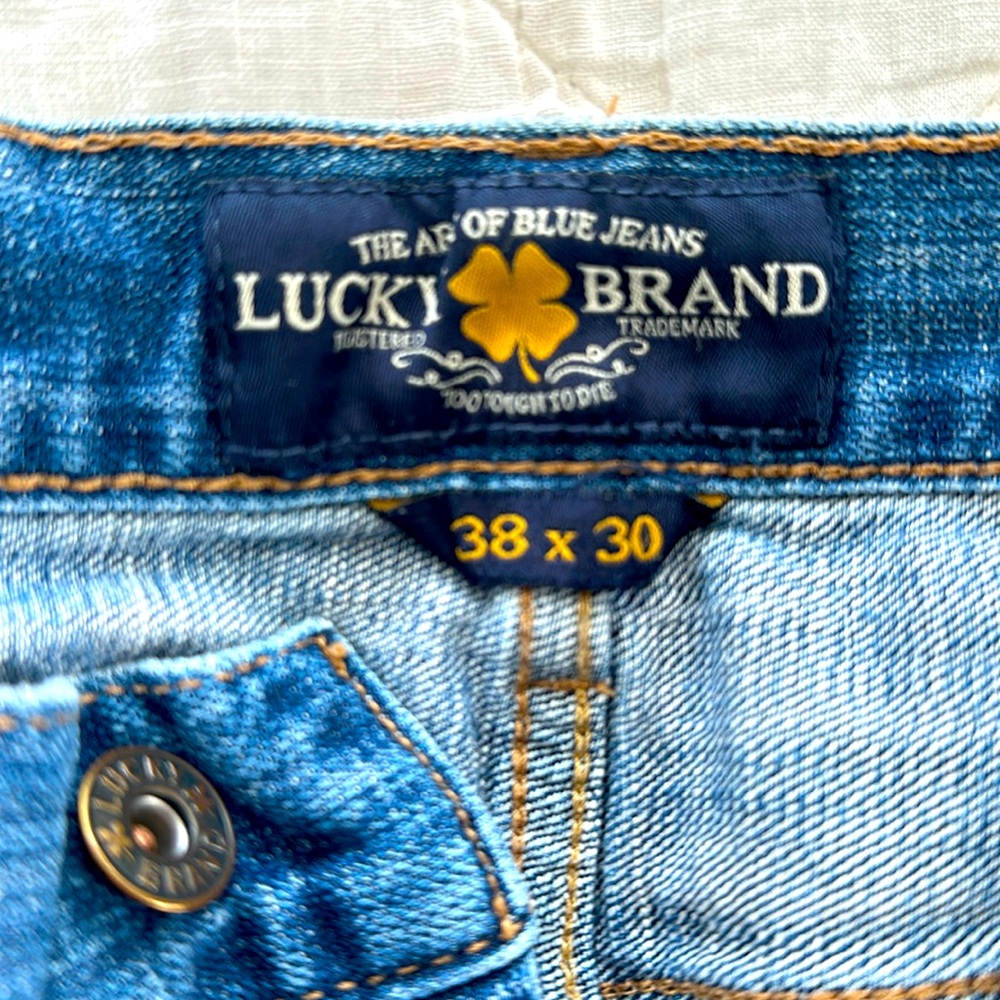 Lightly used Lucky Jeans. 38 X 30. Straight